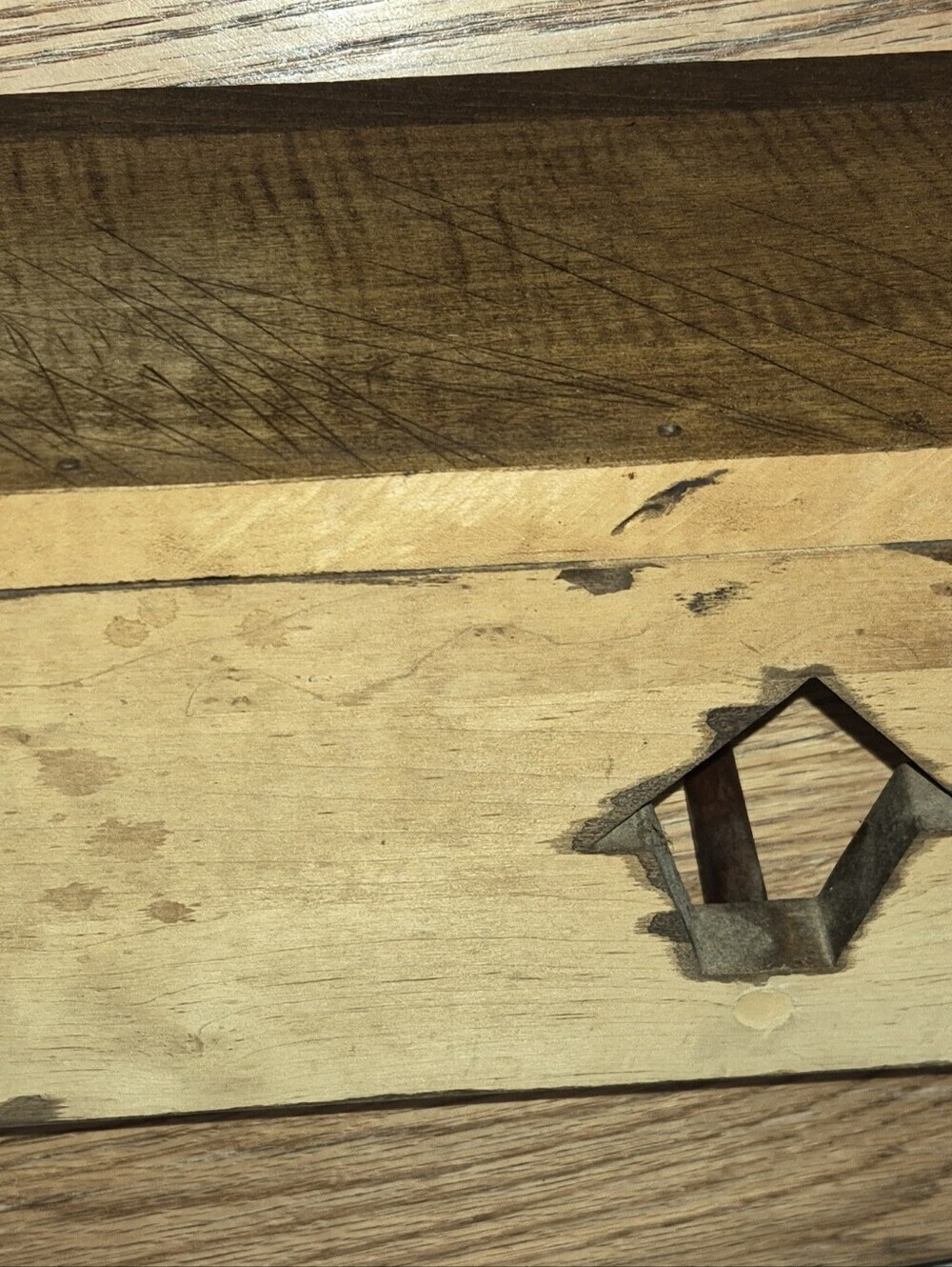 Large Old Country Wood Display Shelf, With 2 Peg Hooks - Picture 7 of 9